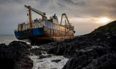 سفينة الأشباح تجوب المحيطات بلا طاقم يقودها