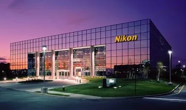 شركة نيكون تطور أول كاميرا بدون مرآة خلفية