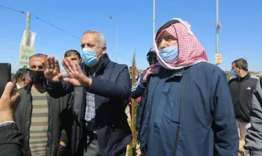 مطالبات واسعة باقالة حكومة الخصاونة