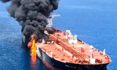 إيران تتهم إسرائيل باستهداف إحدى سفنها