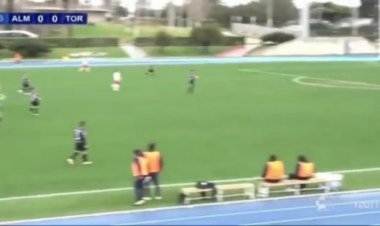 هدف صاروخي عابر للقارات من قبل منتصف الملعب- فيديو