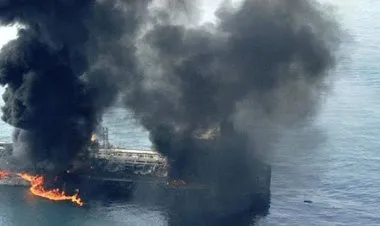 نتنياهو يتهم إيران بالمسؤولية عن انفجار بسفينة إسرائيلية في خليج عمان