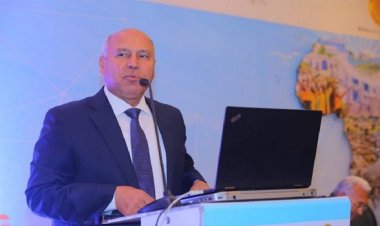 وزير النقل المصري يعتذر عن حادث قطاري سوهاج وتخصيص 225 مليار جنيه لتطوير السكة الحديد