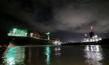 هيئة قناة السويس تبدأ محاولة تعويم السفينة البنمية الجانحة