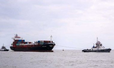 مصر تعلن إنقاذ سفينة حاويات بميناء دمياط