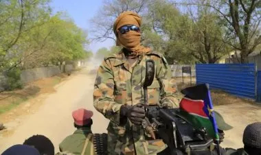 السودان والحركة الشعبية: فصل الدين عن الدولة وتكوين جيش واحد في نهاية الفترة الانتقالية.