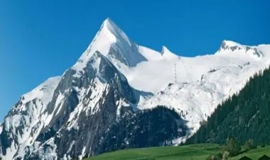 منتجع بنتهاوس بلمسات سويسرية وسط جبال الألب