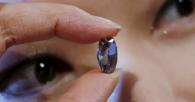 إعادة تدوير جثث الموتى: شركات تحول الجثث إلى قطع الماس