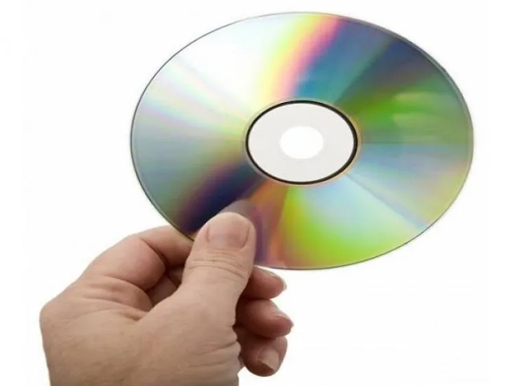 الباحثون يصممون قرصًا ضوئيًا بسعة 700 تيرابايت