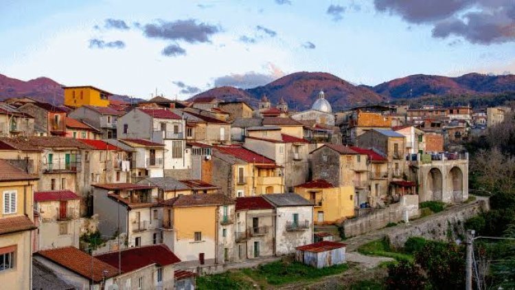 بلدة إيطالية تبيع منازل الأحلام بـ1 يورو للأجانب