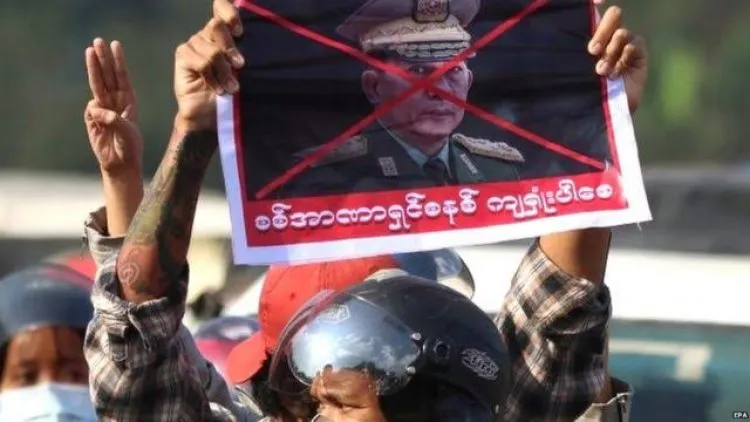 رئيس إندونيسيا يدعو قمة آسيان إلى مناقشة إنقلاب ميانمار