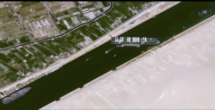البيت الأبيض يعلق على حادثة قناة السويس