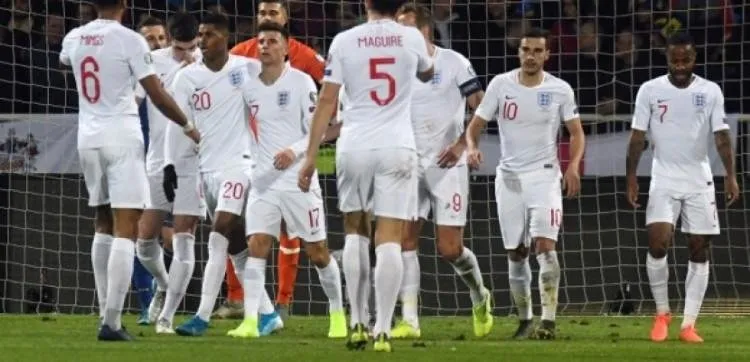 مواجهة قوية بين إنجلترا وبولندا في تصفيات المونديال