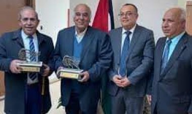 رحيل الشاعر العربي الفلسطيني الكبير الدكتور عز الدين المناصرة