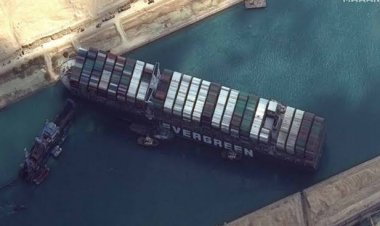 مصر تتحفظ على سفينة الحاويات "إيفر غيفن" التي جنحت في قناة السويس وتطالب بتعويض عن خسائرها