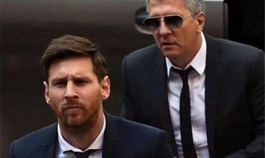 والد ميسي يثير الشكوك مجددا حول بقاء نجله في برشلونة