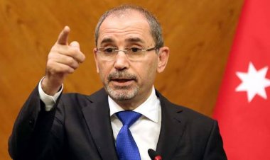 وزير الخارجية الأردنية يدين الهجمات العنصرية التي تنفذها حكومة الاحتلال الاسرائيلي في مدينة القدس.