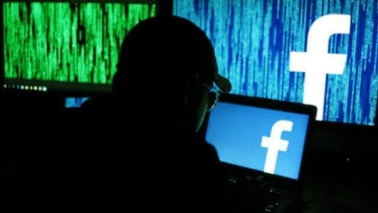 بيانات 170 مليون عربي من مستخدمي فيسبوك على الإنترنت مجانا
