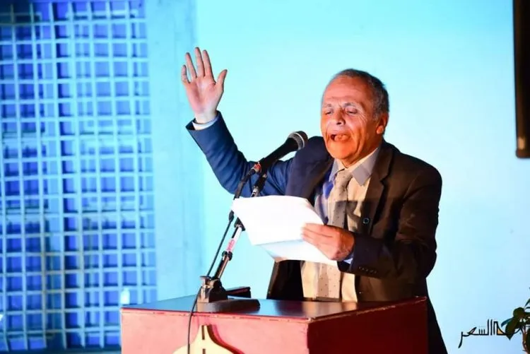 لا مكان للعصافير.. لينقرض أفلاطون!.