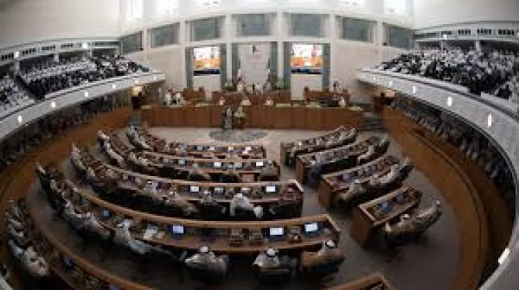 برلمان الكويت يرفض عزل مرزوق الغانم