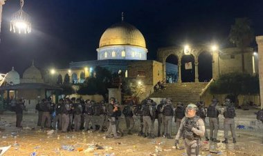 عباس يدعو مجلس الأمن للإنعقاد ويحمّل إسرائيل المسؤولية الكاملة عما يجري في القدس