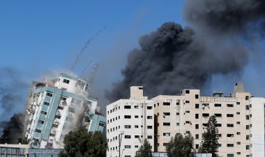 طيار اسرائيلي يكشف سبب تدمير الأبراج في غزة