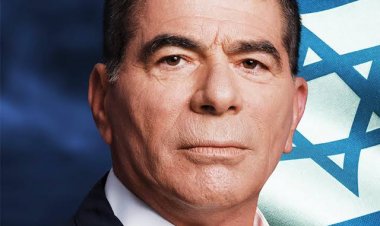 وصول وزير خارجية" إسرائيل" للقاهرة.. وغزة تتصدر الزيارة