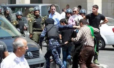 أجهزة السلطة الأمنية مستمرة في مسلسل الاعتقالات على خلفية سياسية