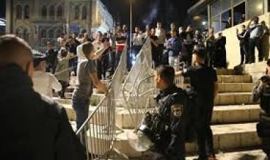 شرطة الاحتلال تقمع المحتجين على اقتحام بن جبير لمنطقة باب العامود في القدس