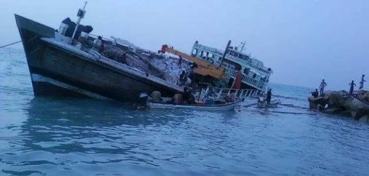 غرق أكبر سفينة تابعة للبحرية الإيرانية