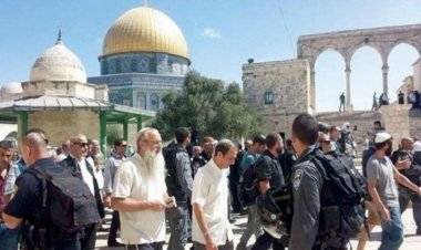 اقتحام مئات اليهود لباحات المسجد الأقصى