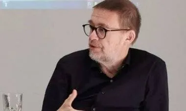 كيف قمنا ببيع الاتّحاد السوفييتي وتشيكوسلوفاكيا , مقابل أكياس التسوّق البلاستيكيّة! 