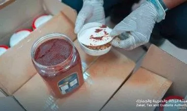 السعودية تحبط محاولة تهريب 2.1 مليون حبة كبتاغون بـ"معجون طماطم"