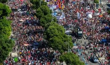 برازيليون يخرجون إلى الشوارع مجدداً للمطالبة بمساءلة بولسونارو