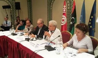 منظمات المجتمع المدني في تونس تحذر الرئيس من تمديد الإجراءات الاستثنائية