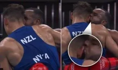 اوليمبياد طوكيو: ملاكم مغربي يحاول عض أذن منافسه على طريقة مايك تايسون