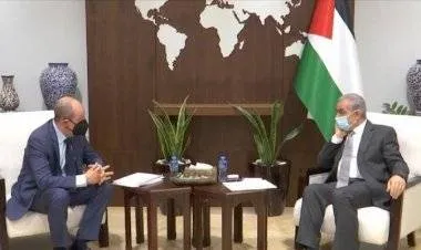 عودة اللقاءات بين وزراء السلطة وحكومة الاحتلال