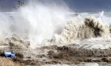 تحذير من احتمال تسونامي عقب زلزال بقوة 8.2 درجة ضرب شبه جزيرة ألاسكا