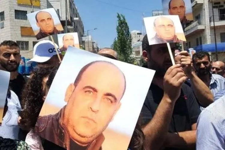 السلطة الفلسطينية تعتذر عن قتل الناشط نزار بنات