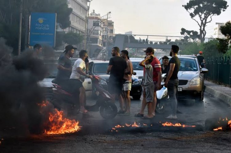 جنوب لبنان: احتجاجات وقطع طرق بسبب نقص المازوت وانقطاع الكهرباء