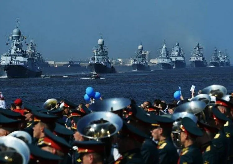 بوتين يشيد بمقدرة سلاح البحرية رصد أي عدو وشن هجوم لا يمكن منعه