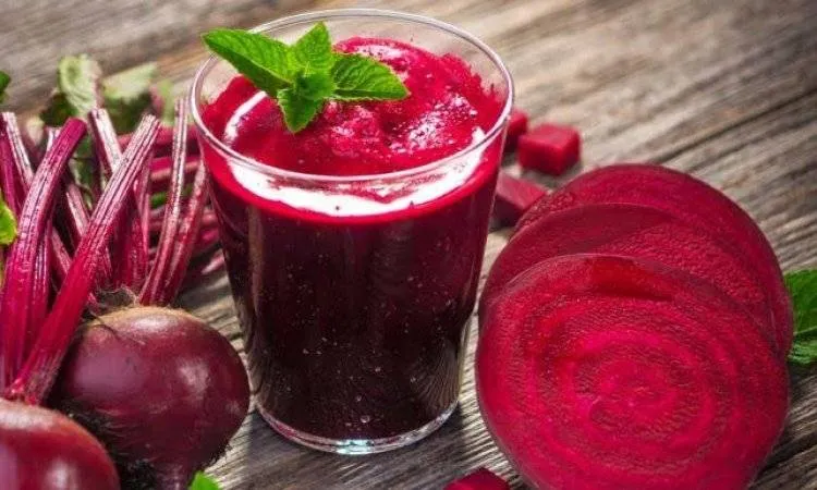 عصير الشمندر يقلل من خطر الإصابة بالسرطان وارتفاع ضغط الدم