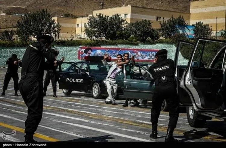 ايران تكشف عن اعتقال شبكة عملاء للموساد