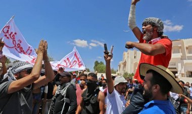 مصر تدعو التونسيين إلى تجنب التصعيد والعنف