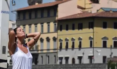 اليونان تواجه أسوأ موجة حر منذ أكثر من 30 عاما