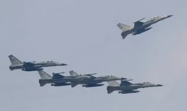 طيران الاحتلال يوجه ضربات جوية لمناطق في جنوب لبنان، رداً على إطلاق صواريخ في وقت سابق تجاه شمال فلسطين