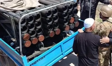 لبنانيون يعتدون على عناصر حزب الله بعد إطلاقهم الصواريخ