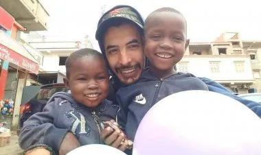 الجزائر: حملة اعتقالات للمتورطين في حرق الشاب الجزائري وهروب بعضهم