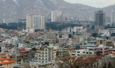 طالبان تعلن محاصرة كابل وتطالب الأجانب إما بالمغادرة أو تسجيل حضورهم