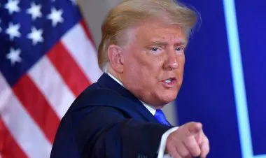 ترامب يدعو بايدن للاستقالة بسبب أفغانستان